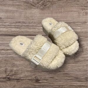 UGG FLUFFITA SLIDE WHITE SHEARLING PLATFORM SANDALS SHOE SLIPPER SIZE 9 WOMEN